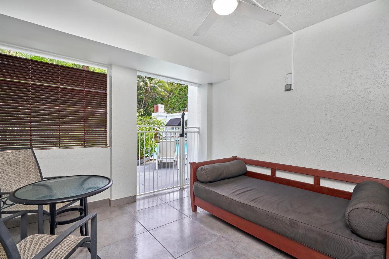 Alassio Apartments With Direct Pool Access Palm Cove Pokoj fotografie