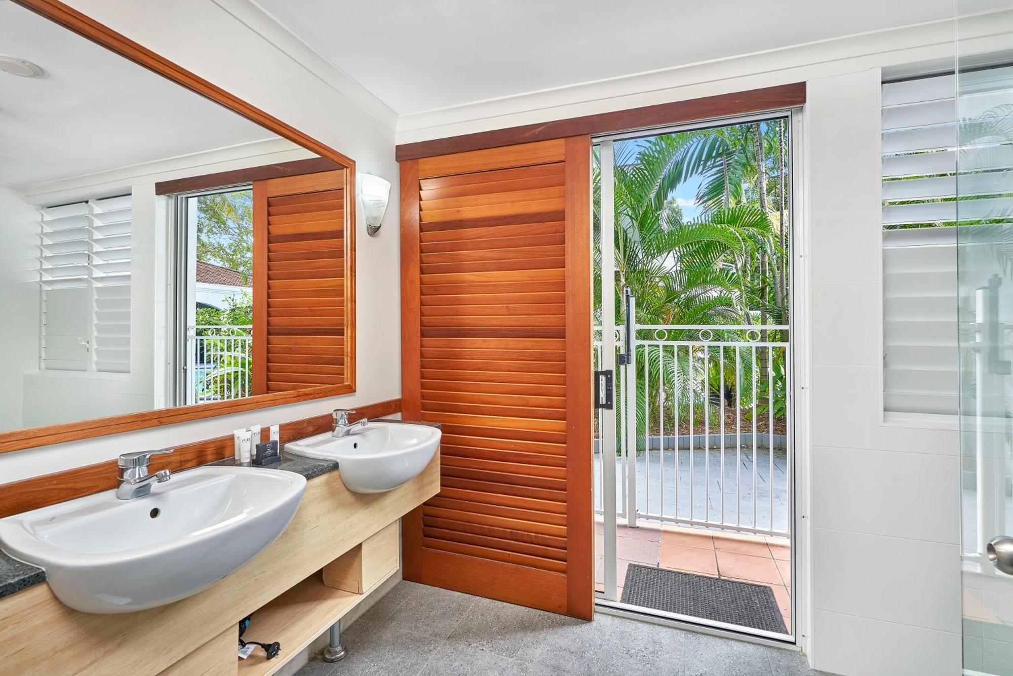 Alassio Apartments With Direct Pool Access Palm Cove Pokoj fotografie