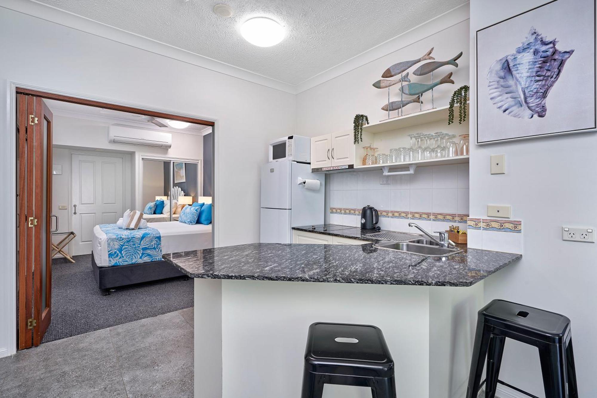 Alassio Apartments With Direct Pool Access Palm Cove Pokoj fotografie