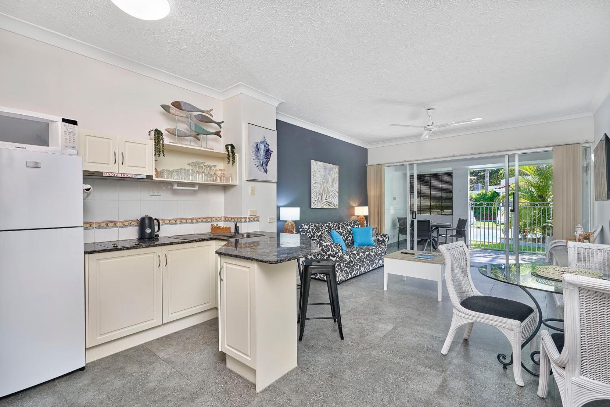 Alassio Apartments With Direct Pool Access Palm Cove Pokoj fotografie