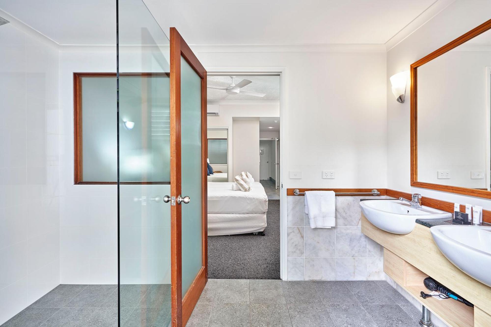Alassio Apartments With Direct Pool Access Palm Cove Pokoj fotografie