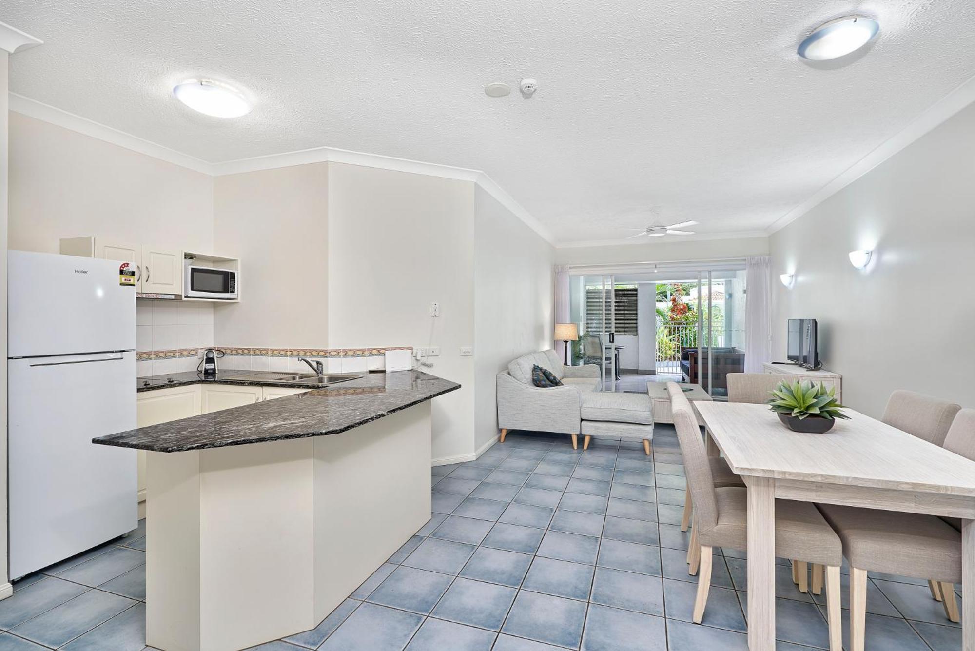 Alassio Apartments With Direct Pool Access Palm Cove Pokoj fotografie