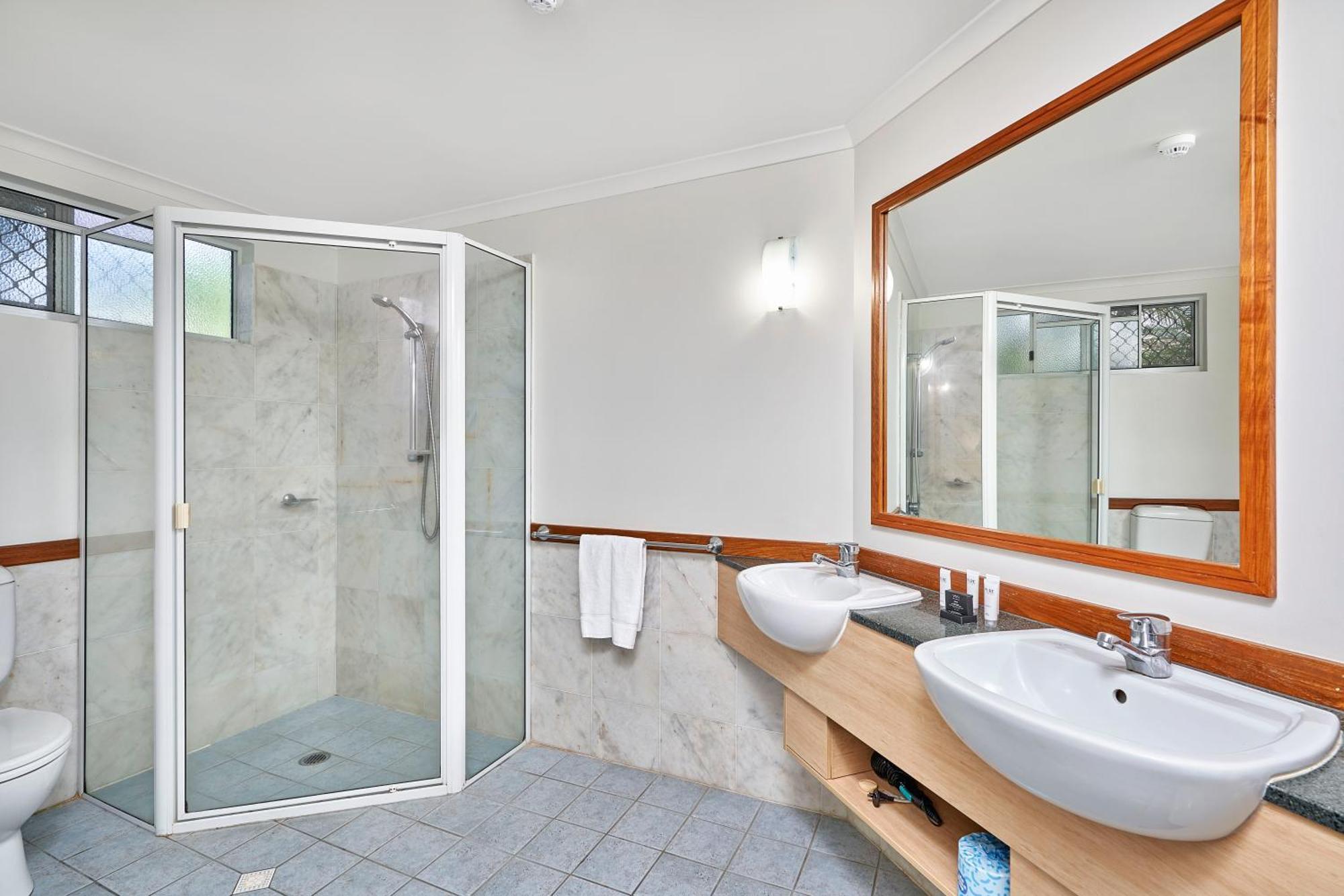 Alassio Apartments With Direct Pool Access Palm Cove Pokoj fotografie